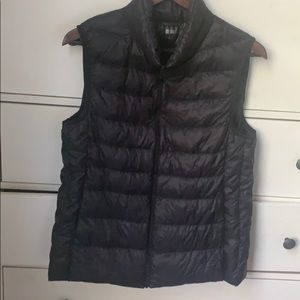 Uniqlo | Black  Ultra Light Down Zip Vest Puffer